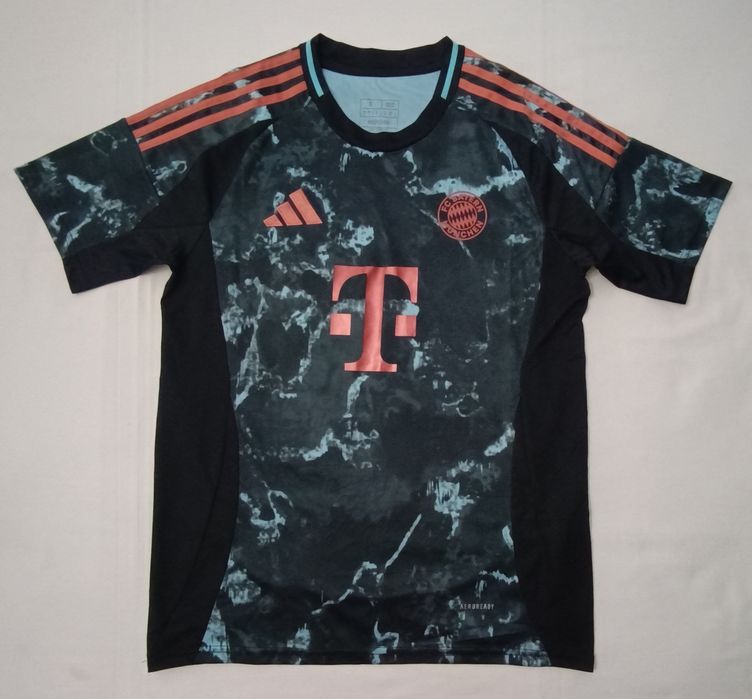Adidas Bayern Munchen #17 Olise Away Jersey тениска S Адидас Байерн Мюнхен #17 Олисе фланелка футбол
