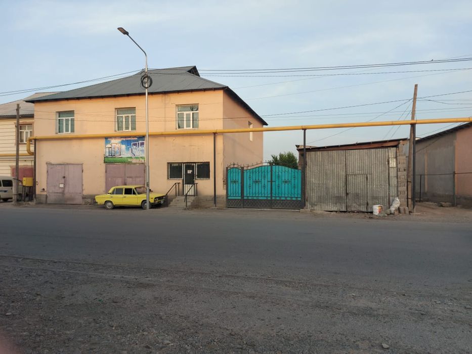 Продаётся дом возле базара