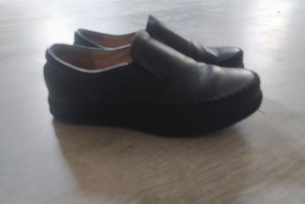 Туфли на мальчика б/у,29 размер.