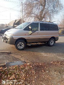 Автомобиль Hyundai Stareks