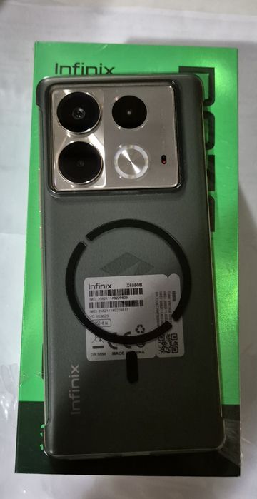 Infinix note 40s почти новый