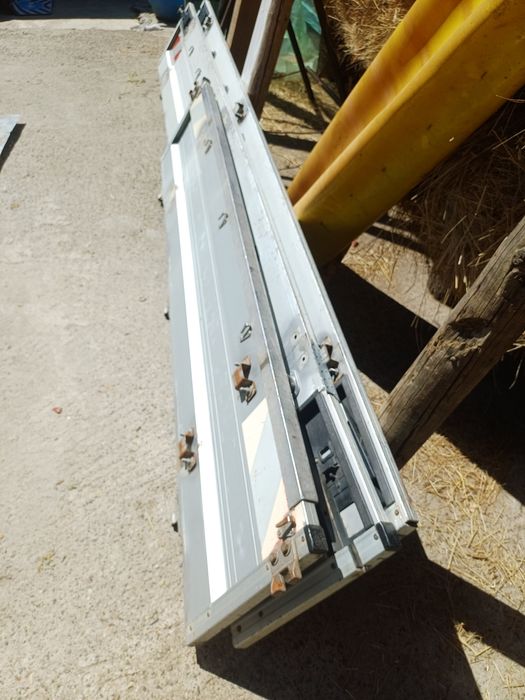 Obloane de aluminiu.