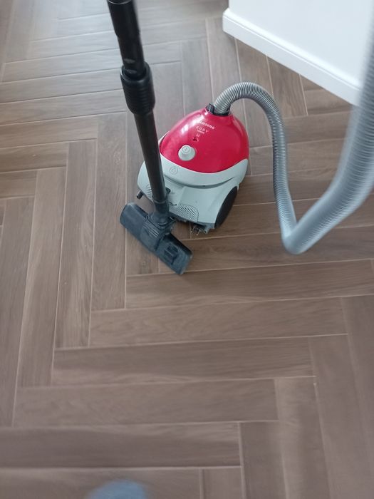 aspirator cu sac samsung 1600w putere mare impecabil saci de rezerva