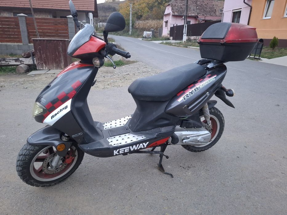 Vand scuter in perfecta stare de funcționare