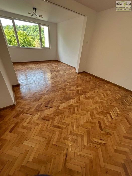 Тристаен апартамент до парк "Монтанезиум" и "Слънчева градина"