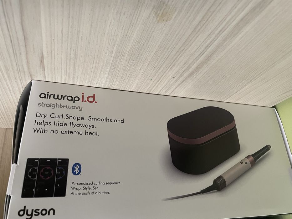Стайлер и выпрямитель Dyson
