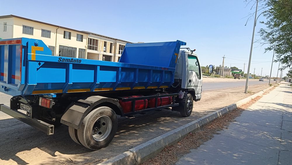Isuzu Samosval  sotiladi moshina Radnoy