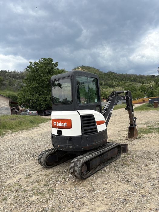 Miniexcavator Bobcat E25/2013