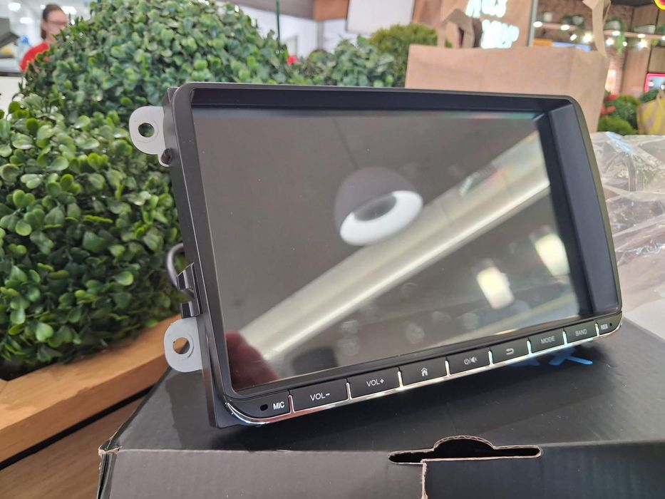 URVOLAX UR95C 9” Touchscreen – Apple CarPlay / Android Auto – VW