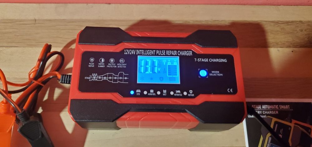 Redresor/încărcător inteligent auto 12V 10A/24V 5A