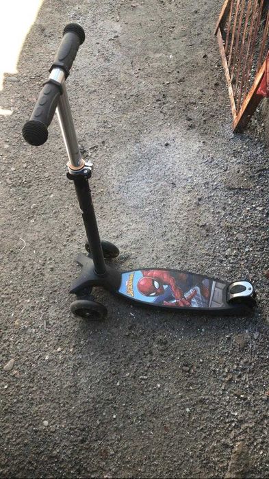 Самокат детский человек-паук
