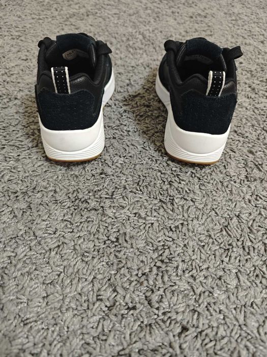 Маратонки 27 и 28 номер Skechers air с мемори пяна за момче