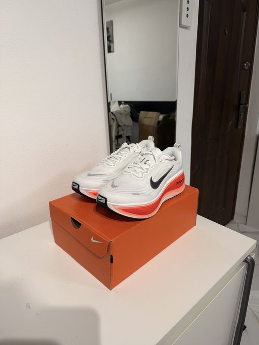 Nike Vomero Plus White Black Bright