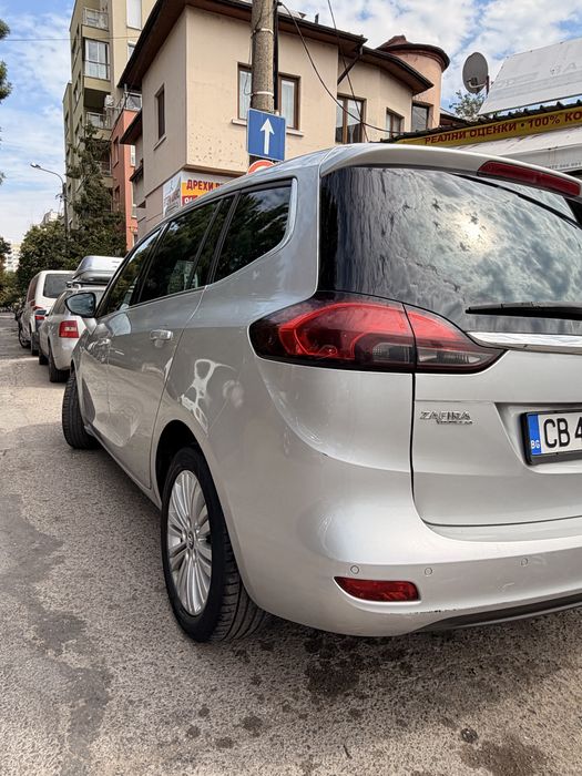 Opel Zafira Tourer 1.6 ecoM Turbo • 7 Места • Газ/Метан • Сменен Демпферен Съединител • Отлично Състояние