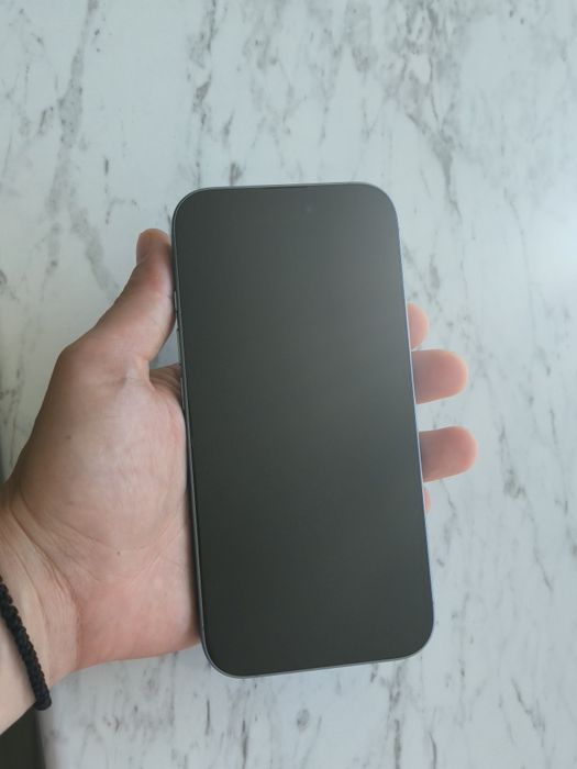 Vand iPhone 16 recarosare(piese)