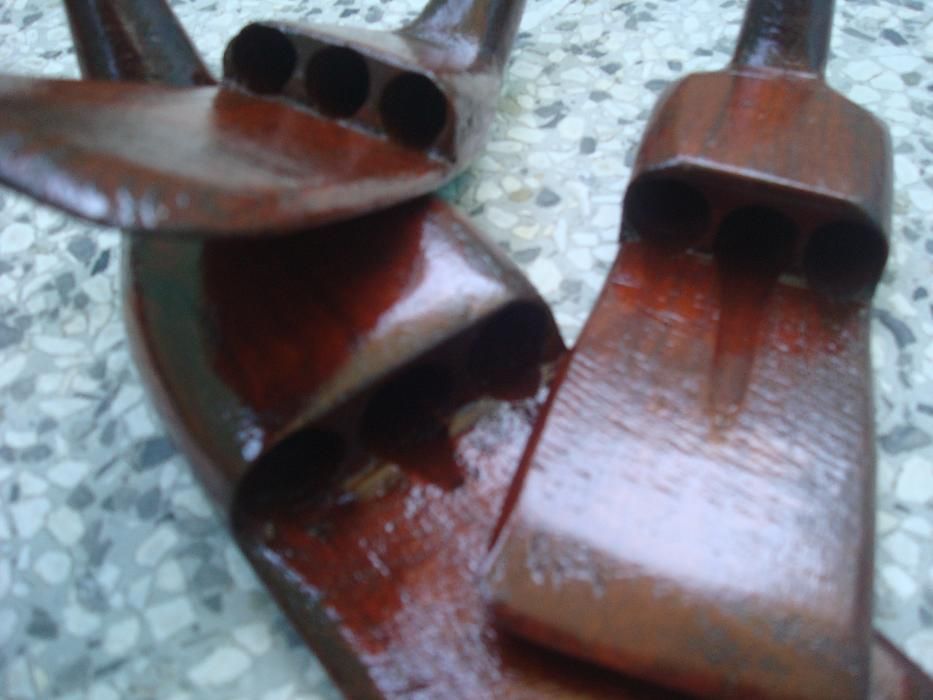 Красиви паламарки и дървен предмет