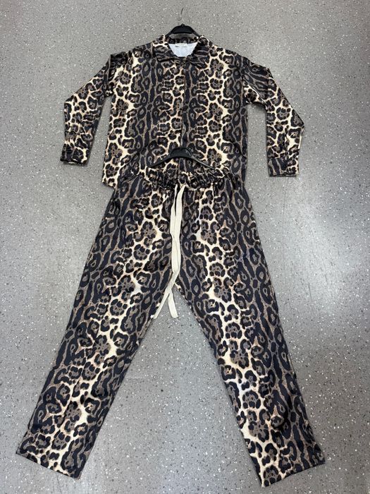 Compleu GUESS si leopard
