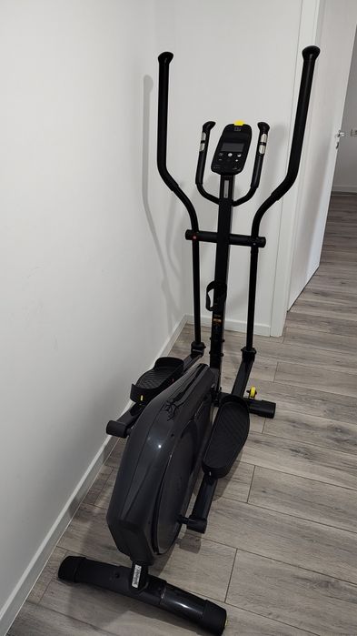 DOMYOS EL520 – Bicicletă eliptică Nouă