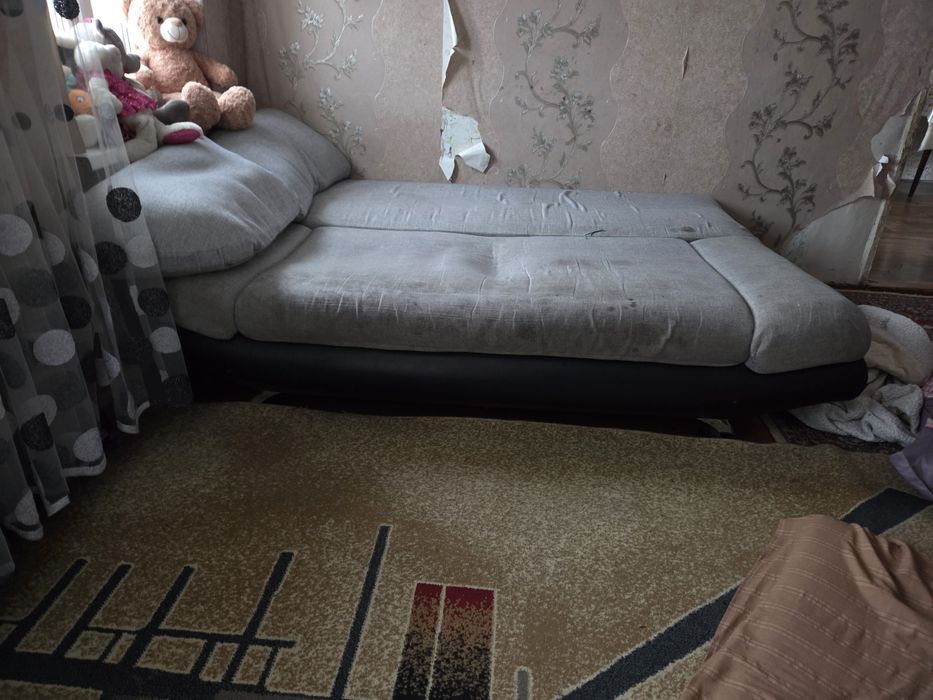Продам диван раздвижной