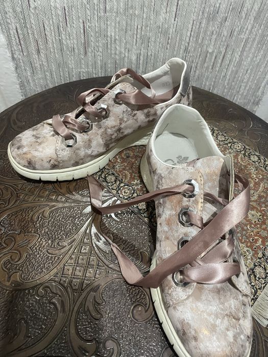 Обувь женская разная