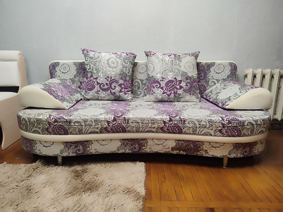 Продам диван книжку срочно