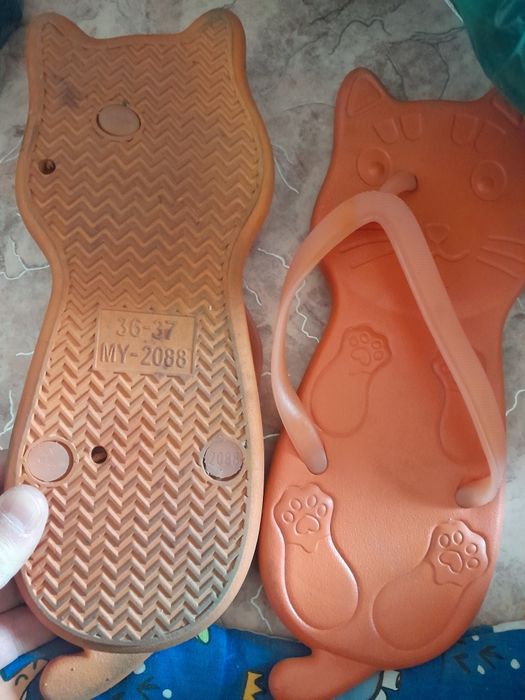 Продам тапочки бу