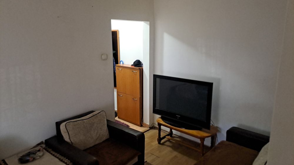 Inchiriez apartament 2 camere valea rosie — fotografia 1