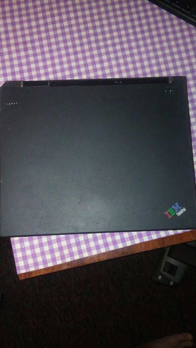 Продам черный ноутбук