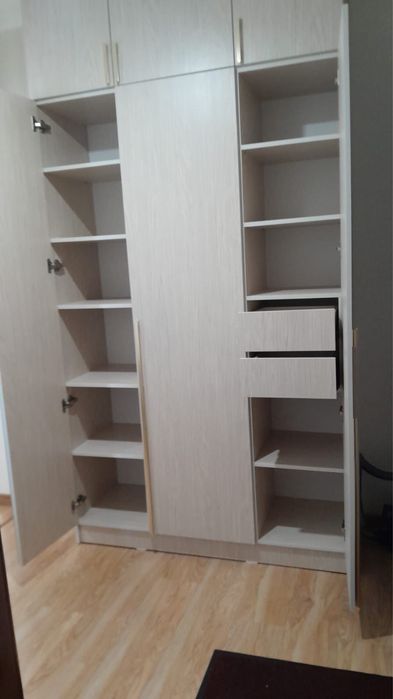 Продам шкаф трехдверный