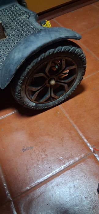 Продавам Електрическа триколка за София