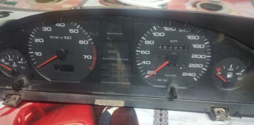 Спидометр Audi 100