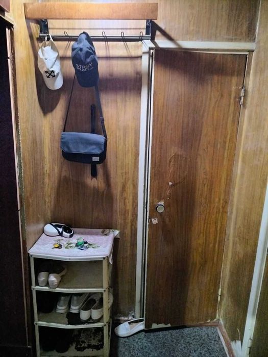 1к квартира 3 этаж Яшнабад Кадышева середина дома