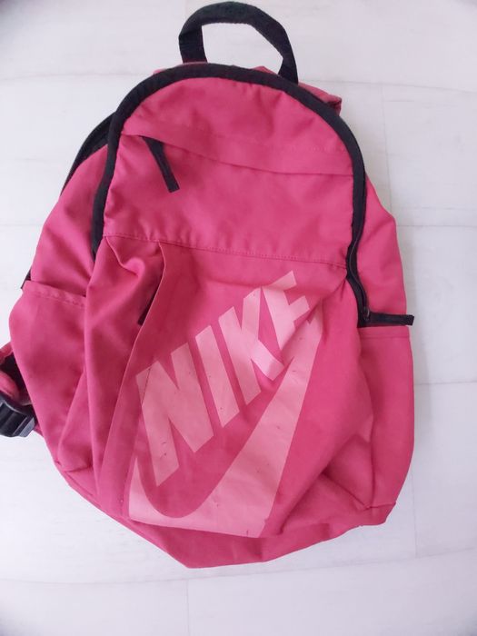 Rucsac nike.. ..