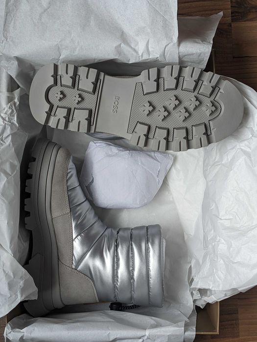 Апрески BOSS Foster в сребристо