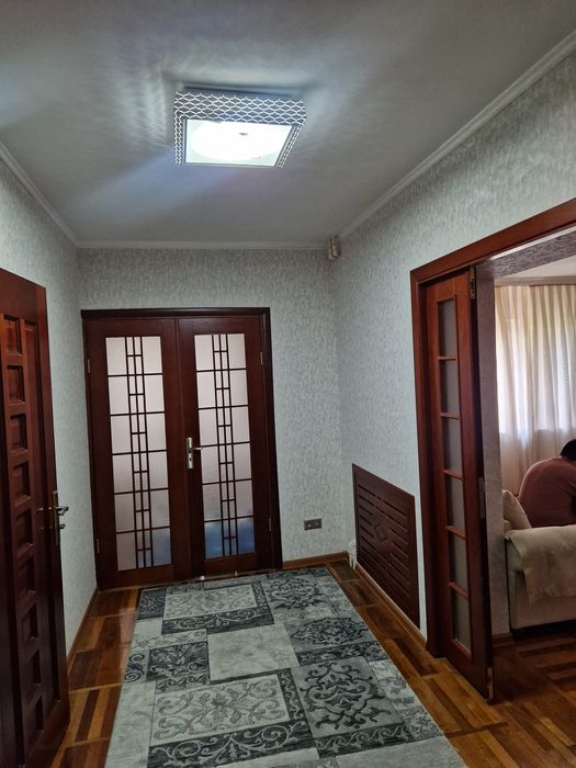 Сдается в долгосрочную аренду 4-х (5) комнатная квартира на ц-1, 3этаж