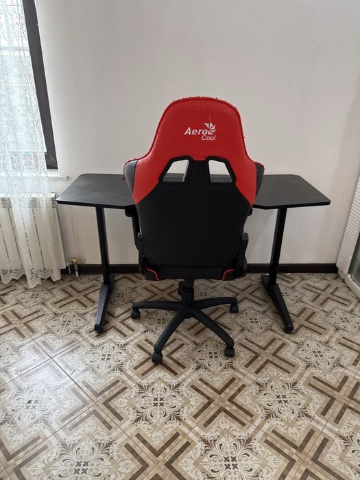 Кресло и стол игровой