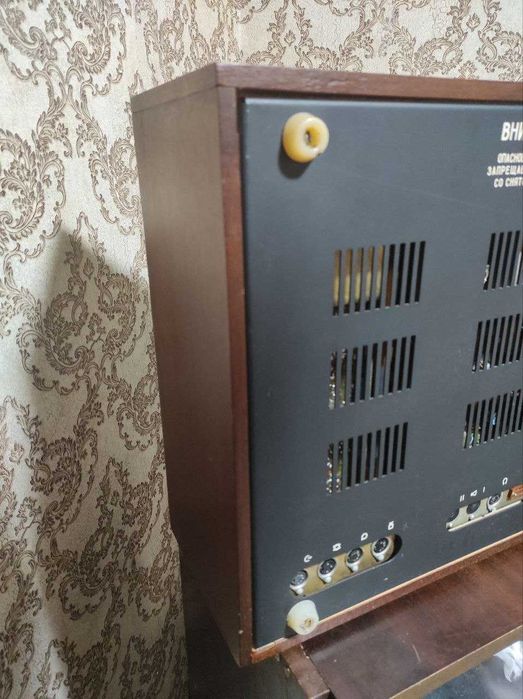 Магнитофон Ростов-102