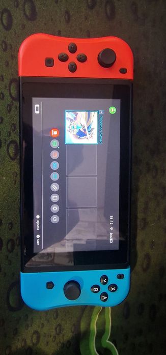 Vând Nintendo Switch V2