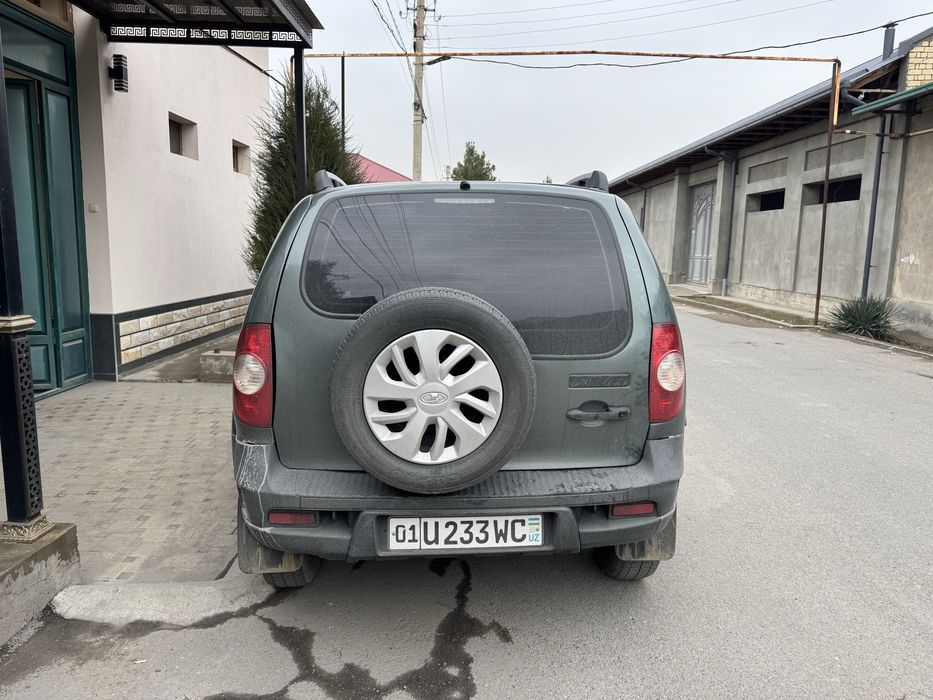 Chevrolet Niva 4x4 сотилади 2015й. срочно