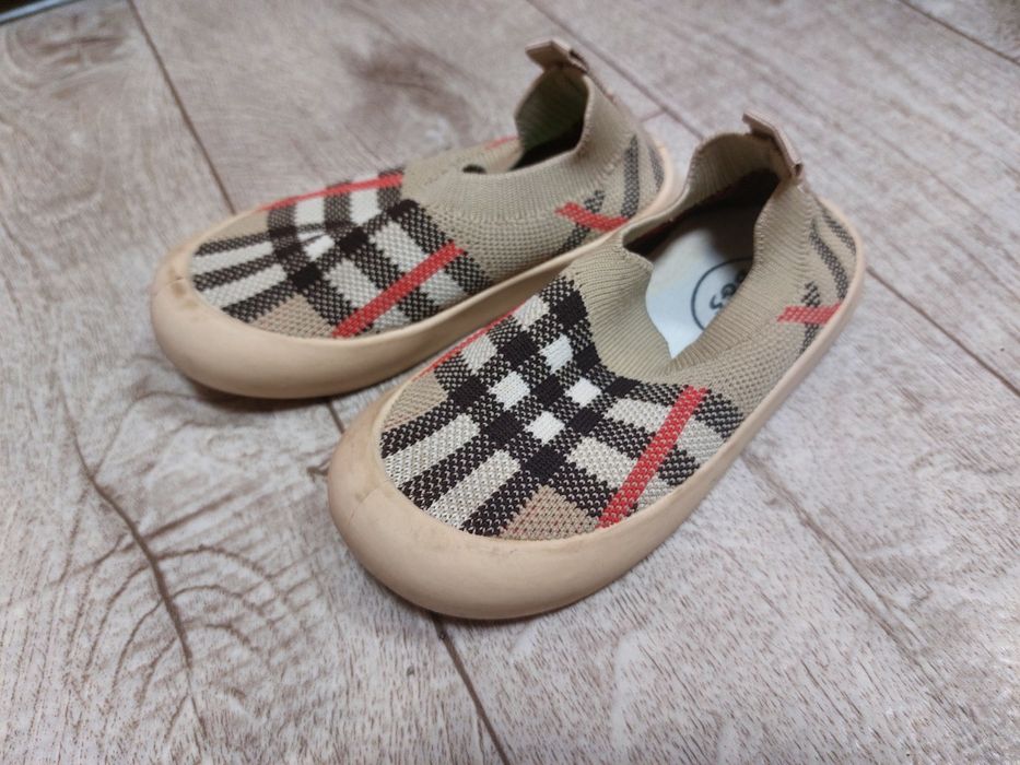 Продам детскую обувь с 1 года до 2,5 лет