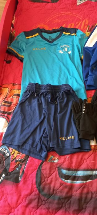 Детски екипи на левски 130/140 р-р