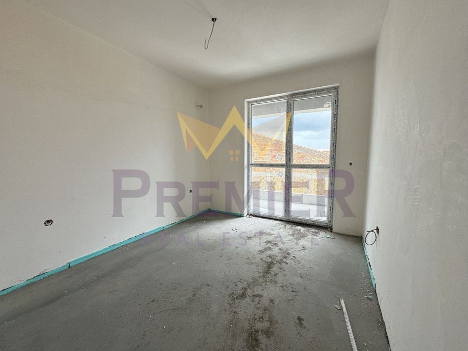 Продава се Двустаен апартамент в Варна, Изгрев - 58 кв.м за 1862 €/кв.м - Снимка #1