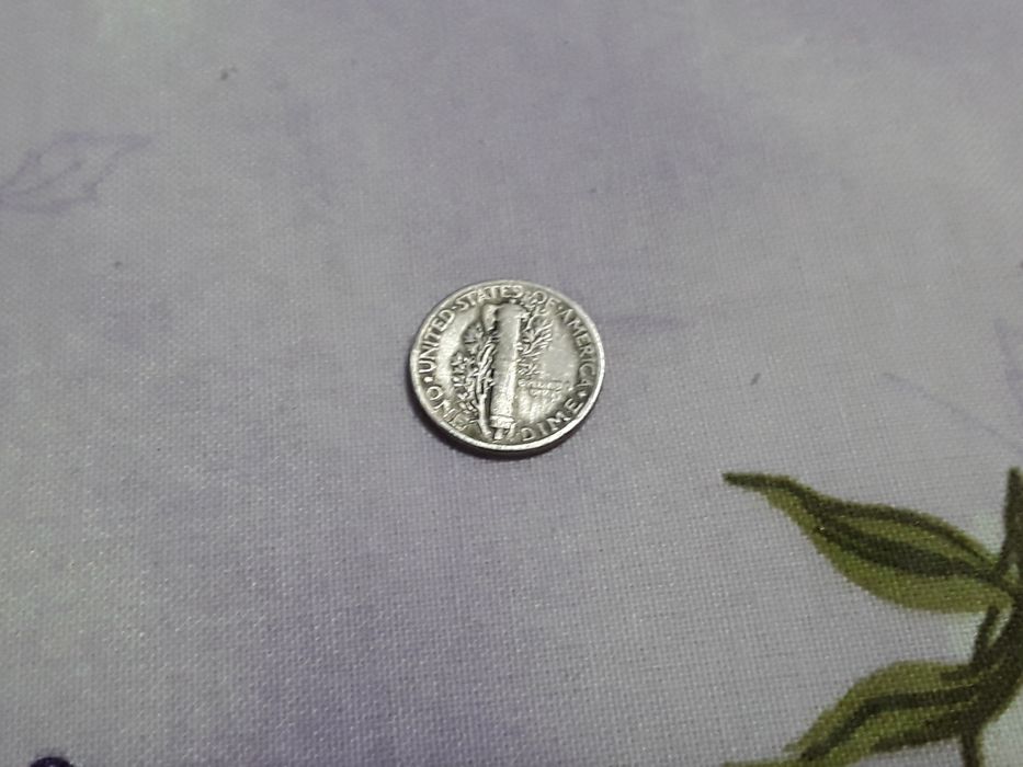 Vând Monedă One Dime din 1941