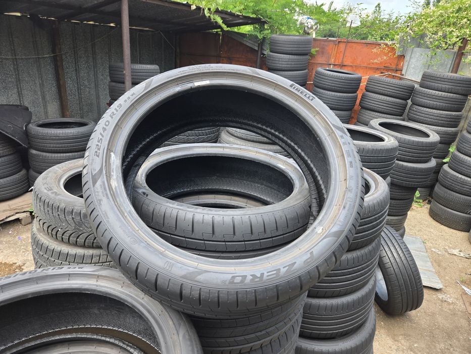 2бр. 225 40 19 Pirelli летни.