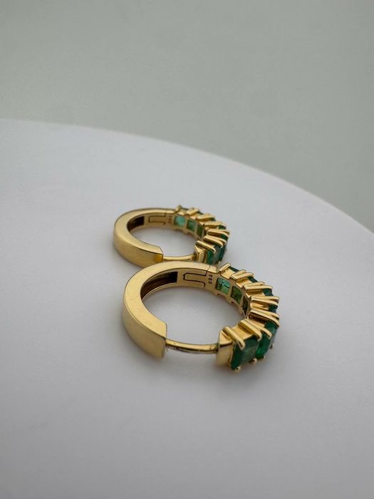 Продам серьги Изумруд