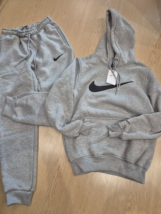 Уникекс 15,16 год или  С,М  размер 100лв