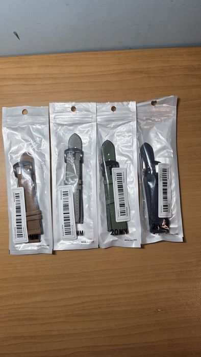 Samsung Galaxy Watch6 Classic 43mm – КАТО НОВ + 4 каишки