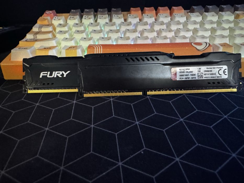 Vând memorie ram 4gb ddr 3