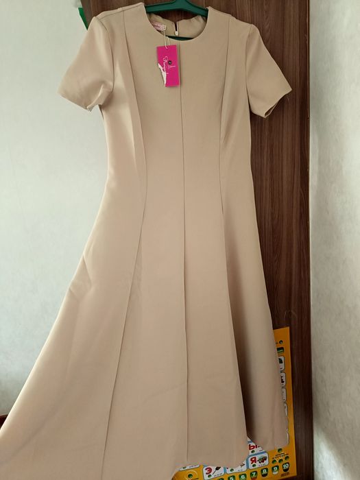 Продам платья новое