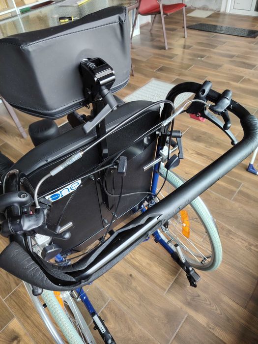 Scaunul cu rotile Relief CP910